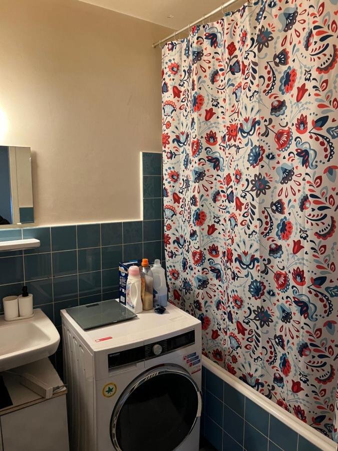 2 Bedroom Flat Near Nations And In The Center Женева Екстериор снимка