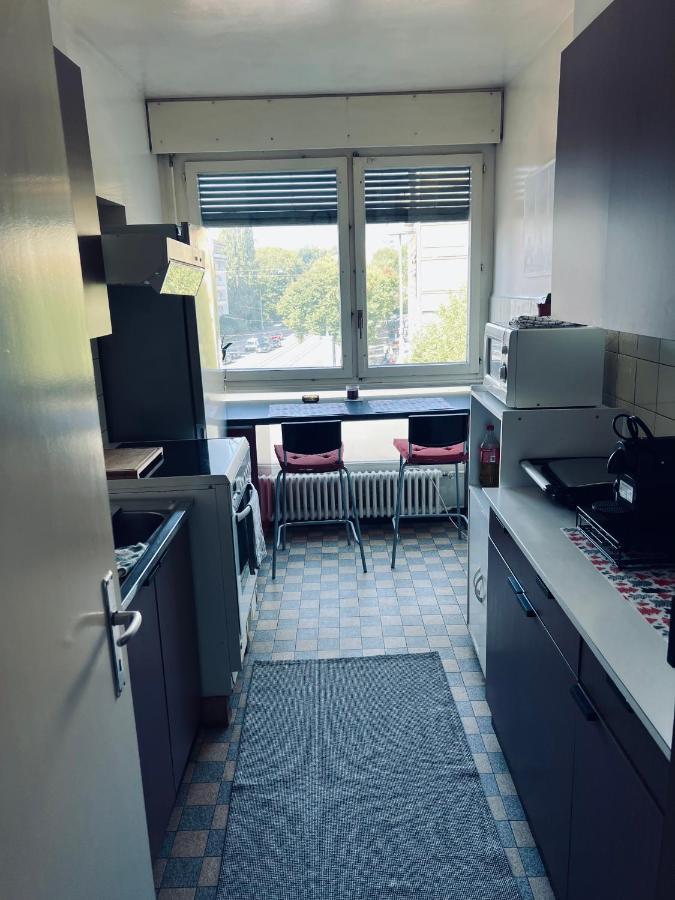 2 Bedroom Flat Near Nations And In The Center Женева Екстериор снимка